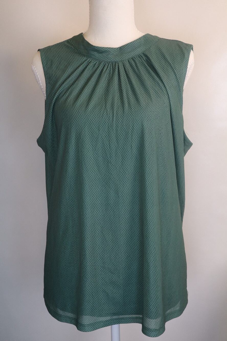 NEW Les Serein Breigh Dark Green Argyle Tie Back Sleeveless Knit Top Size L